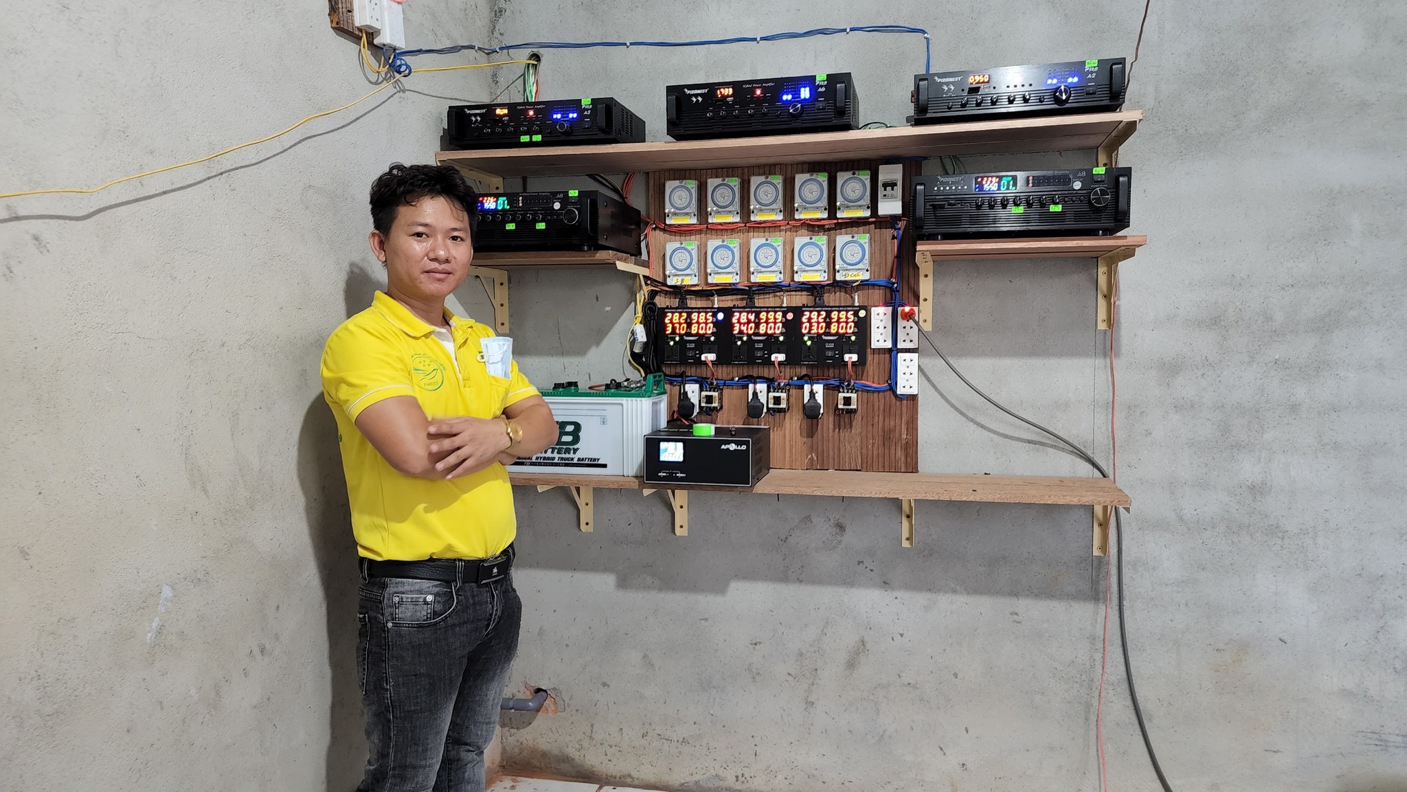 anh đại diện ceo pv hoàng nhà yến pvnest